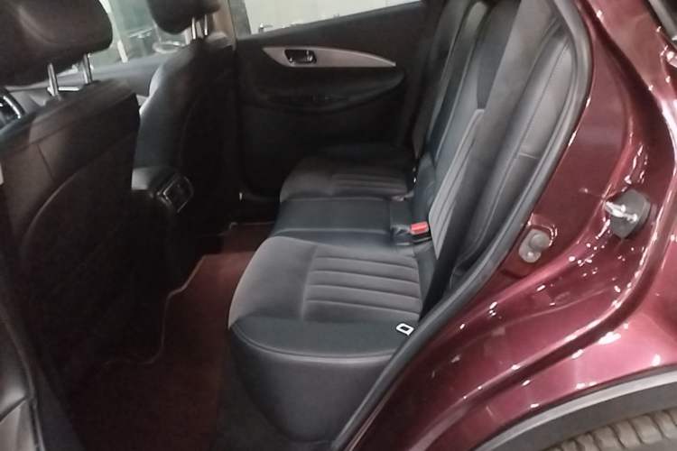 Used Infiniti QX50 2015 2.5L Comfort Edition Left Rear Seat