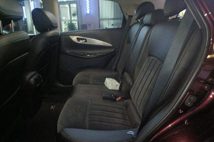 Used Infiniti QX50 2015 2.5L Comfort Edition Left Rear Seat
