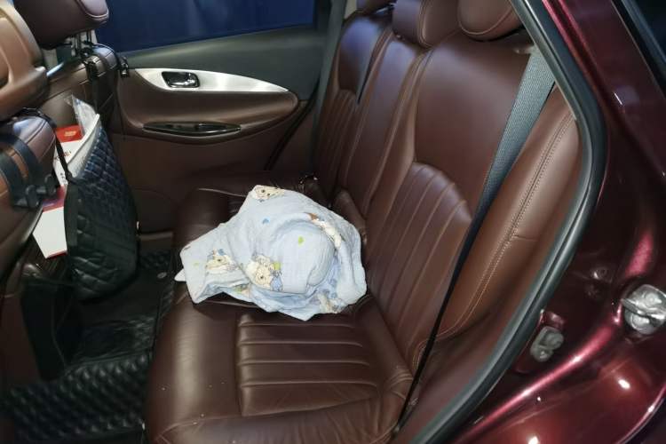 Used Infiniti QX50 2015 2.5L Enjoyment Edition Left Rear Seat