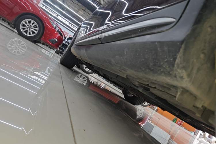 Used Infiniti QX50 2015 2.5L Comfort Edition Left Side Sill