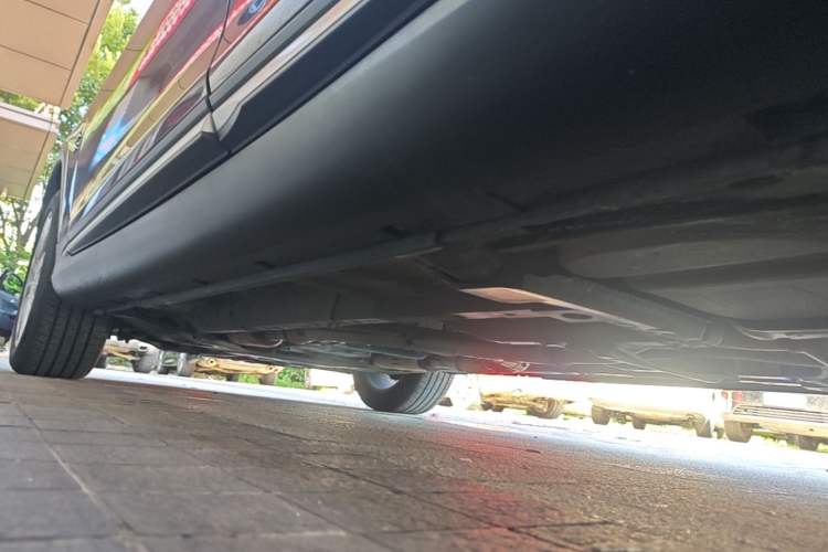 Used Infiniti QX50 2015 2.5L Comfort Edition Left Side Sill