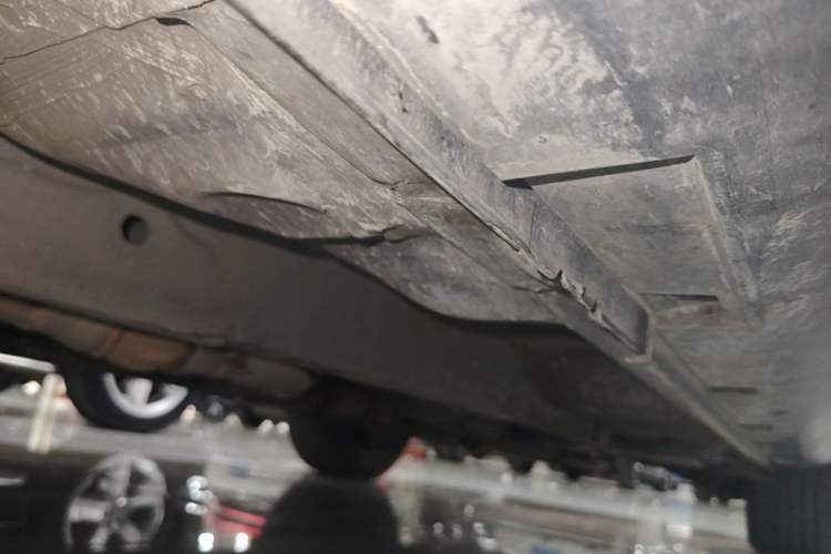 Used Infiniti QX50 2015 2.5L Comfort Edition Left Side Sill