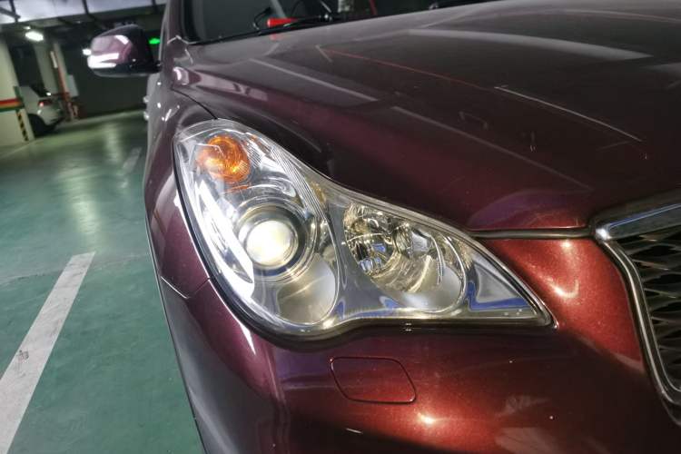 Used Infiniti QX50 2015 2.5L Enjoyment Edition Right Front Headlight