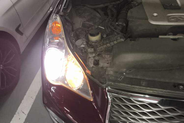 Used Infiniti QX50 2015 2.5L Enjoyment Edition Right Front Headlight