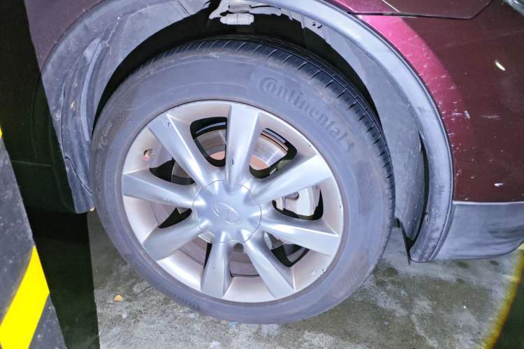 Used Infiniti QX50 2015 2.5L Comfort Edition Right Front Wheel Hub