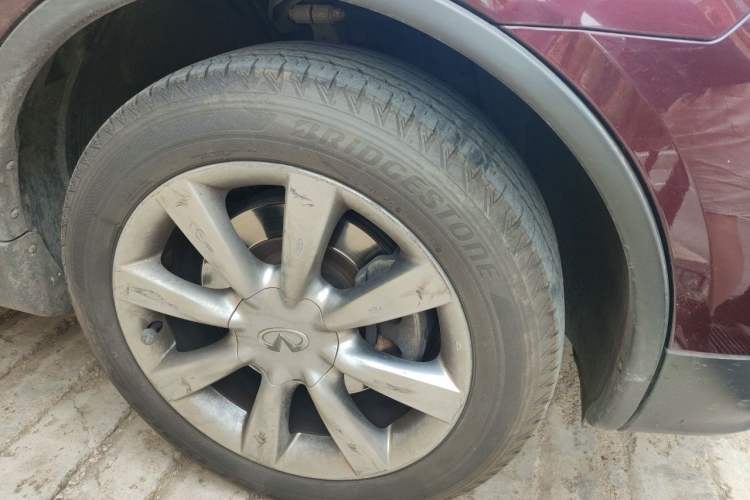 Used Infiniti QX50 2015 2.5L Comfort Edition Right Front Wheel Hub