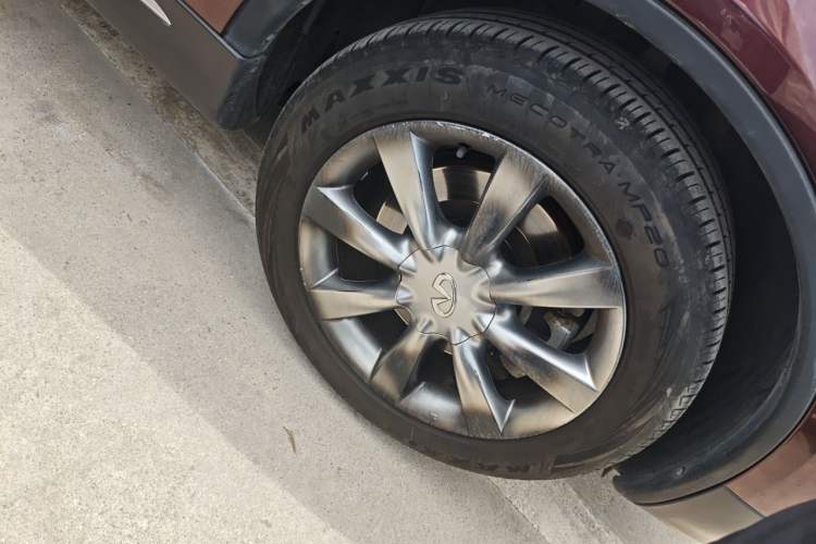 Used Infiniti QX50 2015 2.5L Comfort Edition Right Front Wheel Hub
