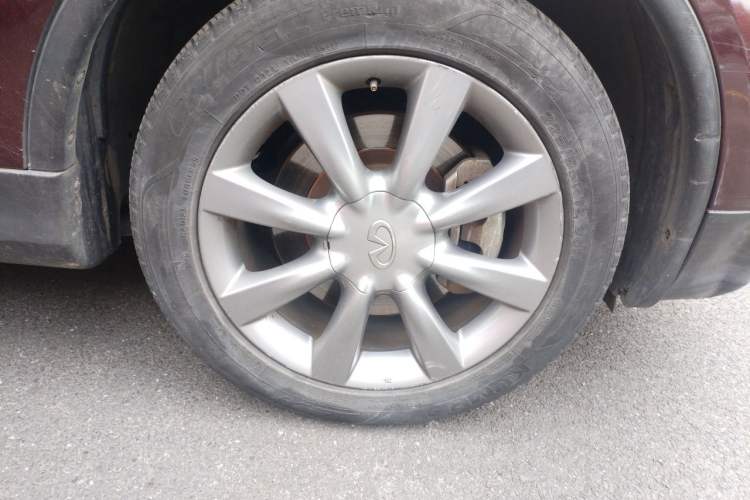 Used Infiniti QX50 2015 2.5L Enjoyment Edition Right Front Wheel Hub
