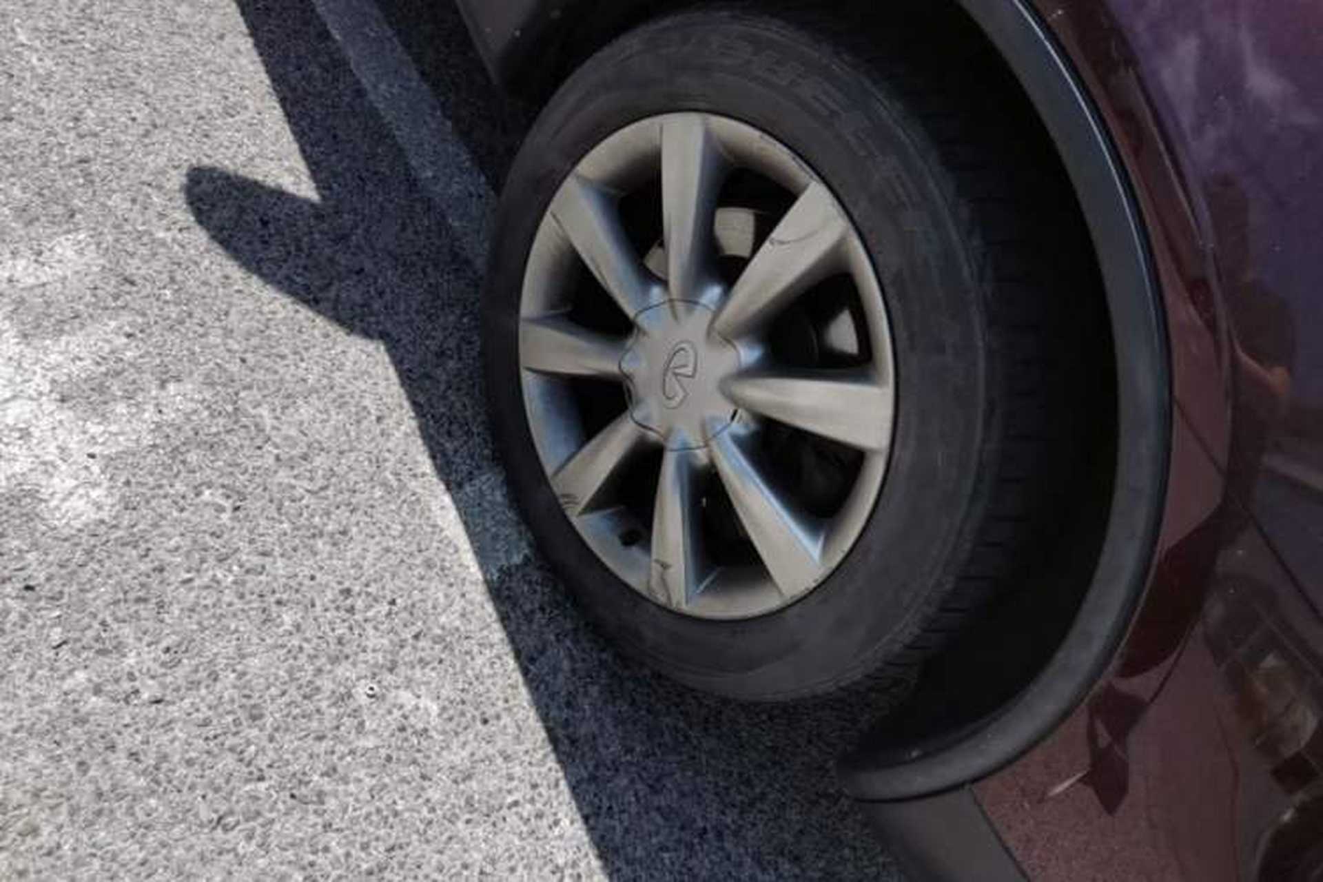 Used Infiniti QX50 2015 2.5L Enjoyment Edition Right Front Wheel Hub