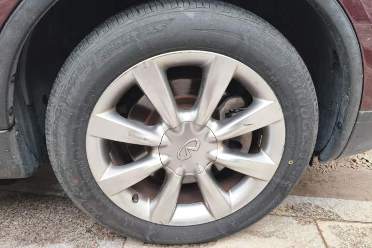 Used Infiniti QX50 2015 2.5L Enjoyment Edition Right Front Wheel Hub
