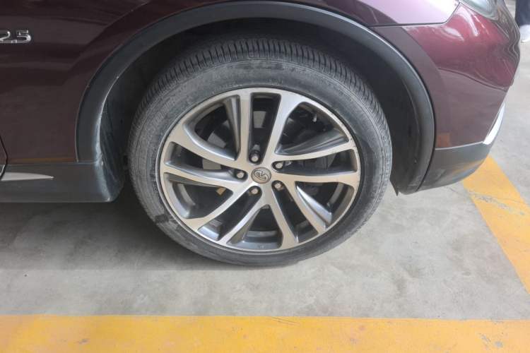 Used Infiniti QX50 2015 2.5L Luxury Edition Right Front Wheel Hub