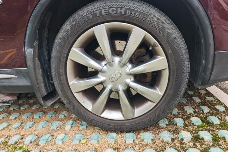 Used Infiniti QX50 2015 2.5L Enjoyment Edition Right Front Wheel Hub