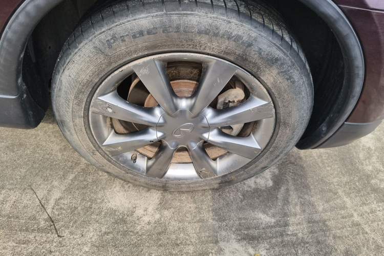 Used Infiniti QX50 2015 2.5L Enjoyment Edition Right Front Wheel Hub