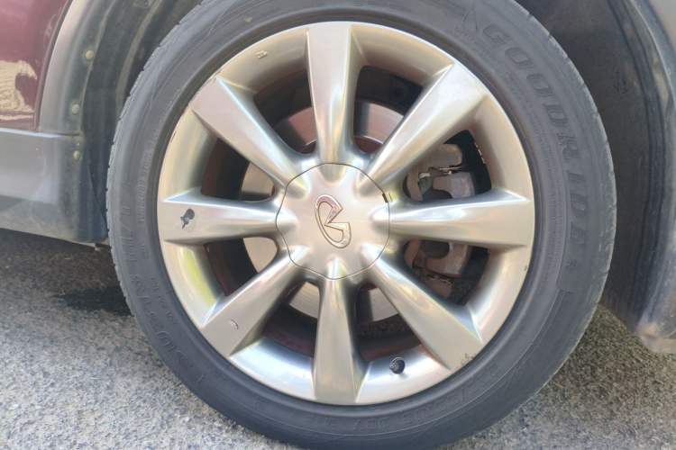 Used Infiniti QX50 2015 2.5L Enjoyment Edition Right Front Wheel Hub