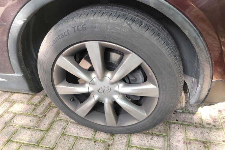 Used Infiniti QX50 2015 2.5L Enjoyment Edition Right Front Wheel Hub