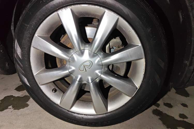 Used Infiniti QX50 2015 2.5L Enjoyment Edition Right Front Wheel Hub