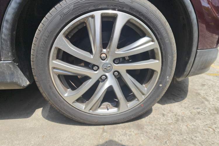Used Infiniti QX50 2015 2.5L Luxury Edition Right Front Wheel Hub