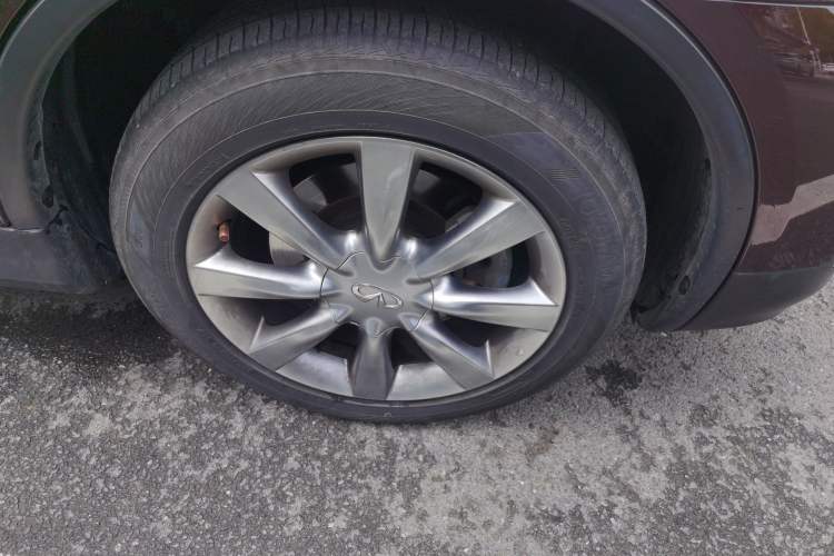 Used Infiniti QX50 2015 2.5L Enjoyment Edition Right Front Wheel Hub