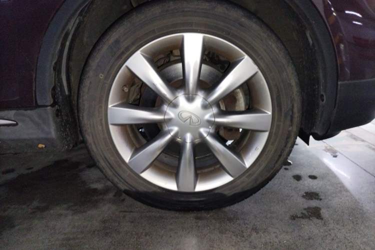 Used Infiniti QX50 2015 2.5L Enjoyment Edition Right Front Wheel Hub