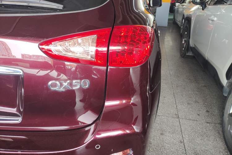 Used Infiniti QX50 2015 2.5L Comfort Edition Right Rear Taillight