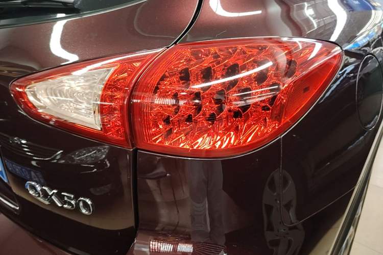 Used Infiniti QX50 2015 2.5L Enjoyment Edition Right Rear Taillight