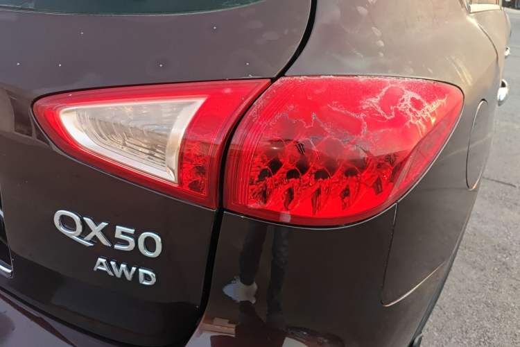 Used Infiniti QX50 2015 2.5L Comfort Edition Right Rear Taillight