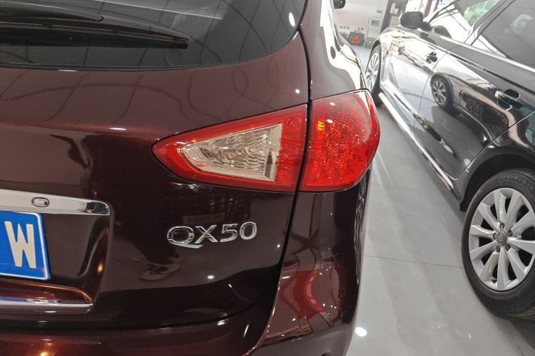 Used Infiniti QX50 2015 2.5L Enjoyment Edition Right Rear Taillight
