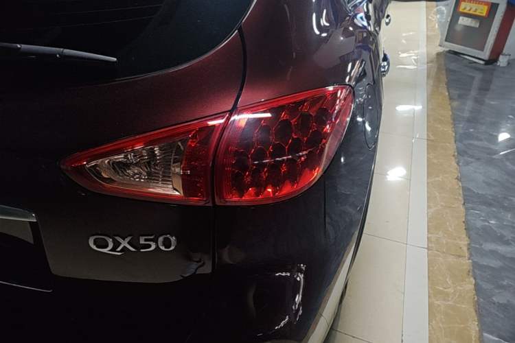 Used Infiniti QX50 2015 2.5L Enjoyment Edition Right Rear Taillight