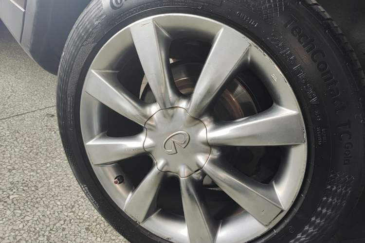Used Infiniti QX50 2015 2.5L Comfort Edition Right Rear Wheel Hub