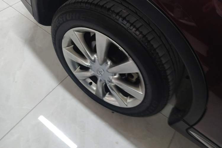 Used Infiniti QX50 2015 2.5L Comfort Edition Right Rear Wheel Hub