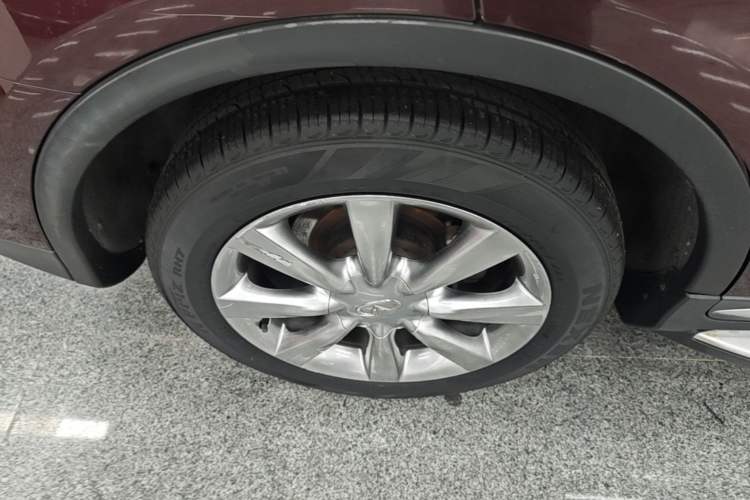 Used Infiniti QX50 2015 2.5L Enjoyment Edition Right Rear Wheel Hub