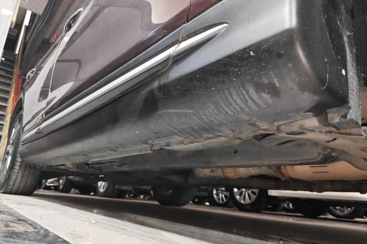 Used Infiniti QX50 2015 2.5L Comfort Edition Right Side Sill