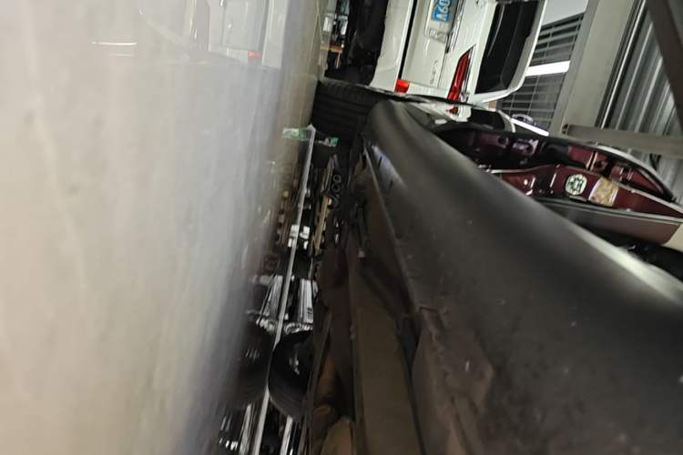 Used Infiniti QX50 2015 2.5L Luxury Edition Right Side Sill