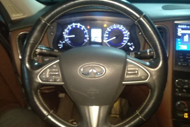 Used Infiniti QX50 2015 2.5L Enjoyment Edition Steering Wheel