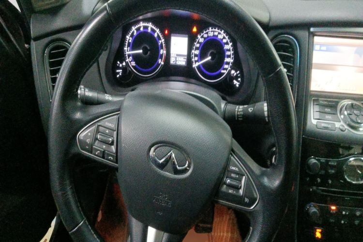 Used Infiniti QX50 2015 2.5L Comfort Edition Steering Wheel