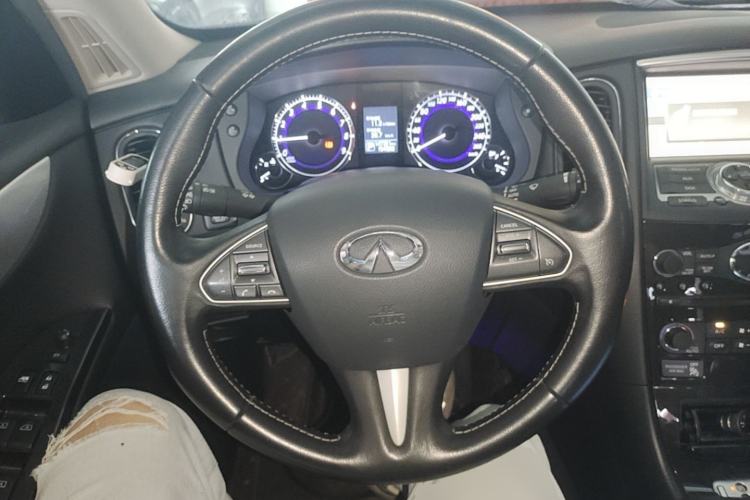 Used Infiniti QX50 2015 2.5L Comfort Edition Steering Wheel