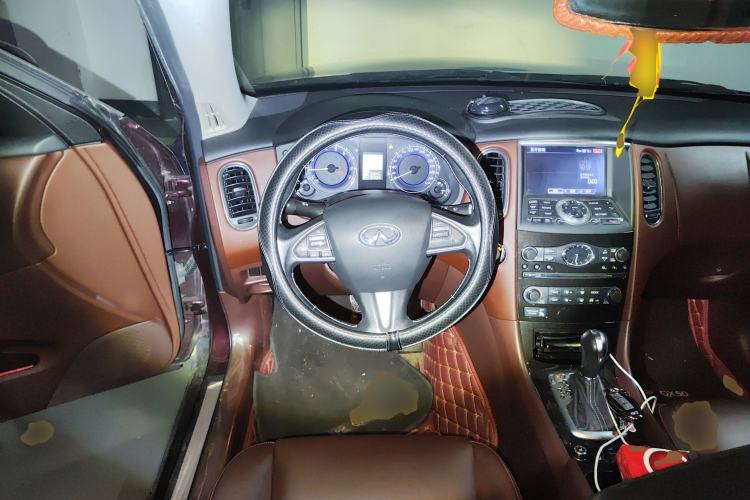 Used Infiniti QX50 2015 2.5L Luxury Edition Steering Wheel