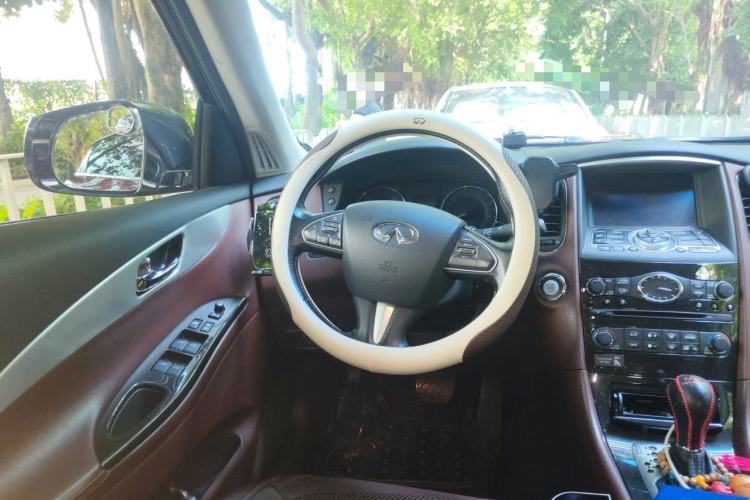 Used Infiniti QX50 2015 2.5L Luxury Edition Steering Wheel
