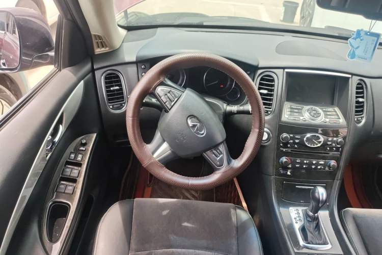 Used Infiniti QX50 2015 2.5L Comfort Edition Steering Wheel