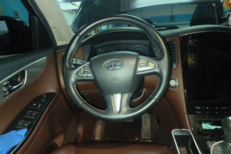 Used Infiniti QX50 2015 2.5L Enjoyment Edition Steering Wheel