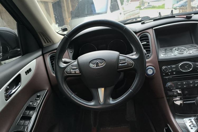 Used Infiniti QX50 2015 2.5L Luxury Edition Steering Wheel