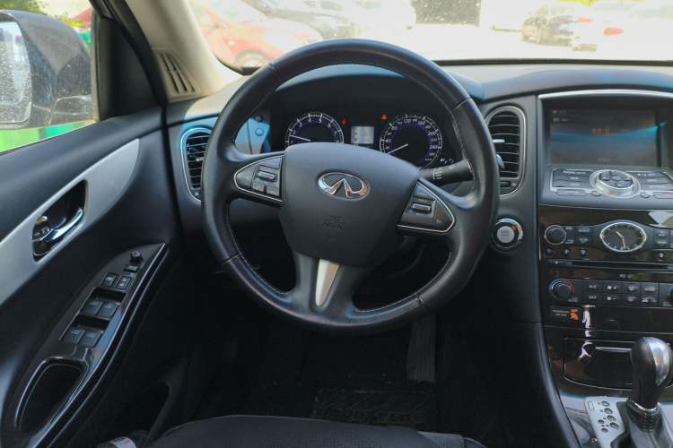 Used Infiniti QX50 2015 2.5L Comfort Edition Steering Wheel