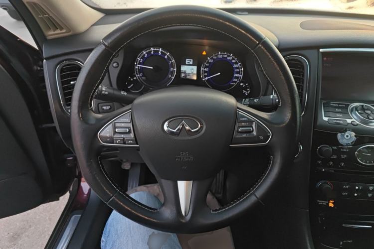 Used Infiniti QX50 2015 2.5L Comfort Edition Steering Wheel