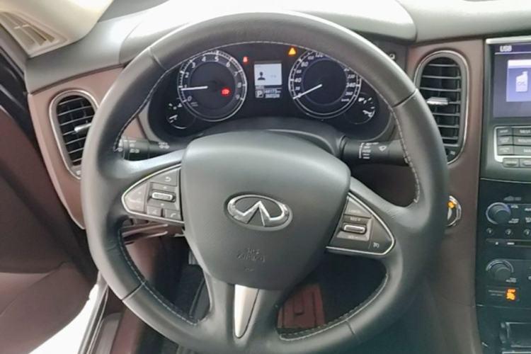 Used Infiniti QX50 2015 2.5L Enjoyment Edition Steering Wheel