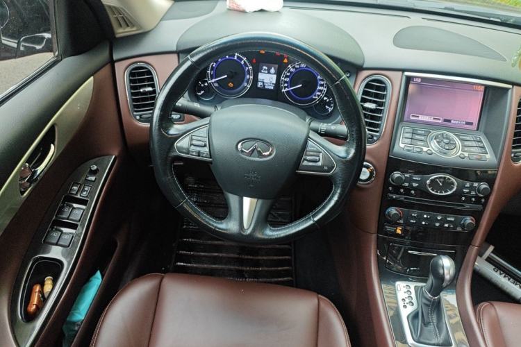 Used Infiniti QX50 2015 2.5L Enjoyment Edition Steering Wheel