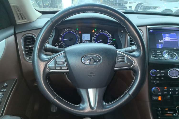 Used Infiniti QX50 2015 2.5L Enjoyment Edition Steering Wheel