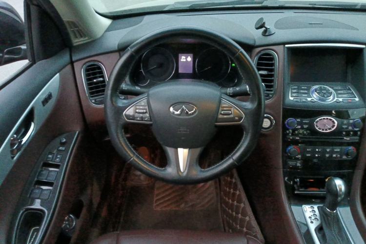 Used Infiniti QX50 2015 2.5L Luxury Edition Steering Wheel