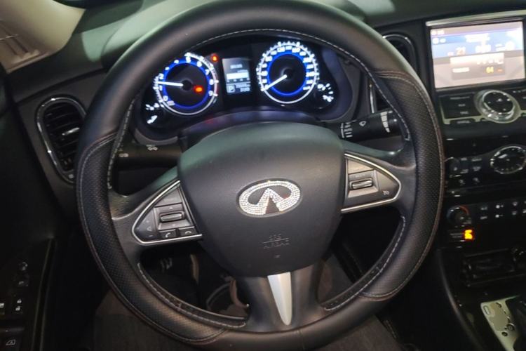 Used Infiniti QX50 2015 2.5L Comfort Edition Steering Wheel