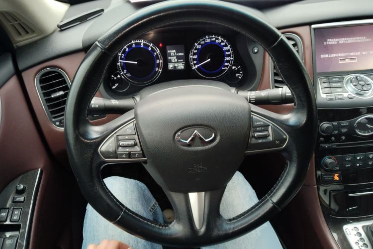 Used Infiniti QX50 2015 2.5L Enjoyment Edition Steering Wheel