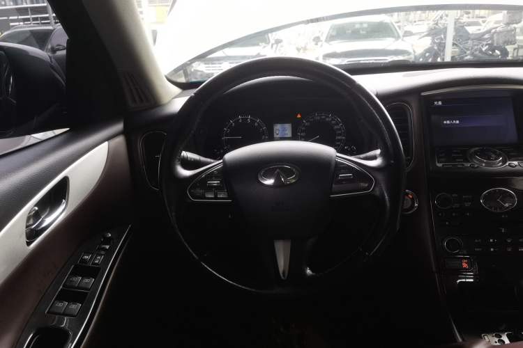 Used Infiniti QX50 2015 2.5L Enjoyment Edition Steering Wheel